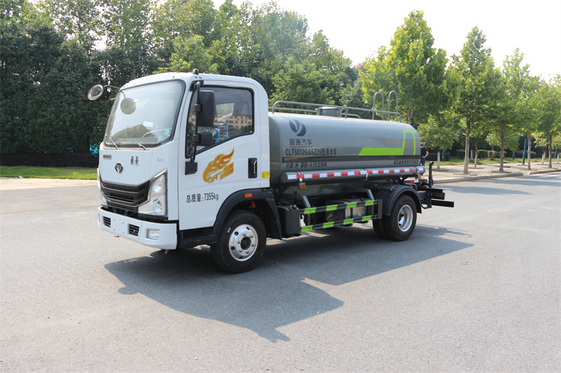重汽5方灑水車