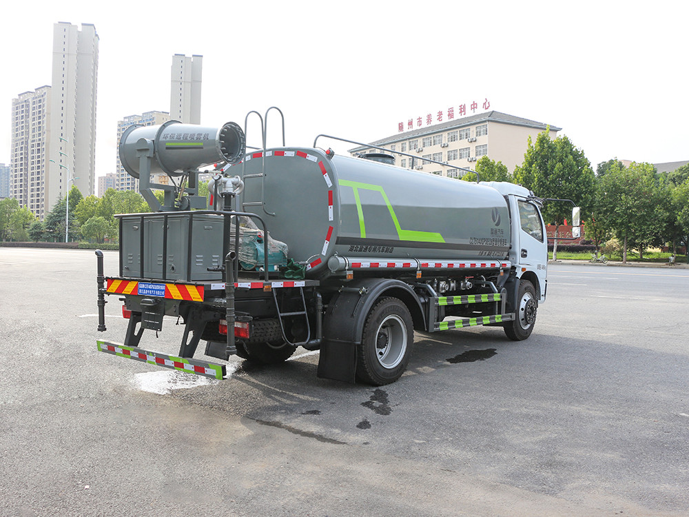 東風福瑞卡9方抑塵車