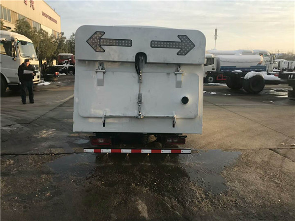 躍進小福星型吸塵車-3方吸塵車